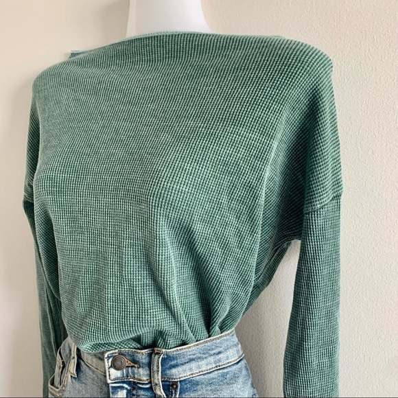 GO COUTURE NWOT 90s Y2K Boxy Stitch Hem Knit Long Sleeve Tee Shirt - Picture 2 of 10